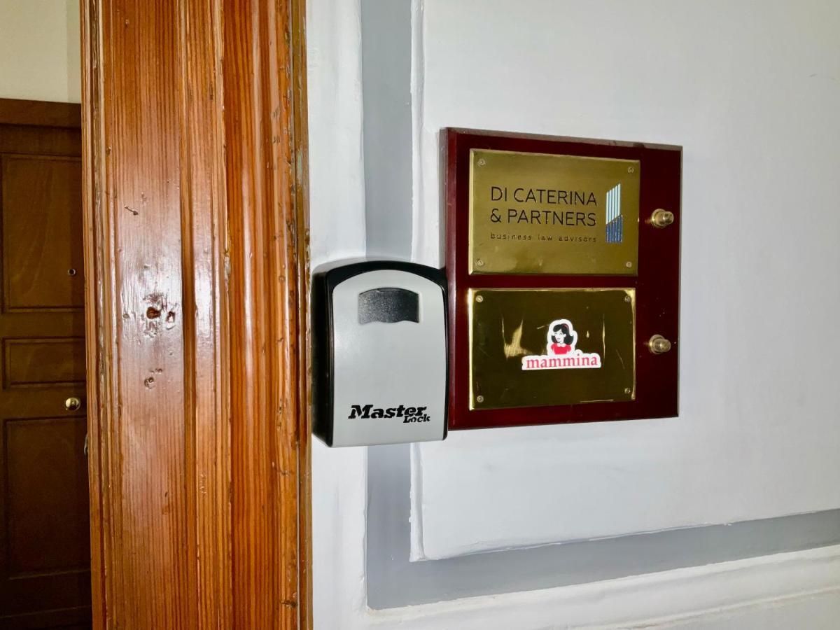 Mammina Home เนเปิลส์ ภายนอก รูปภาพ